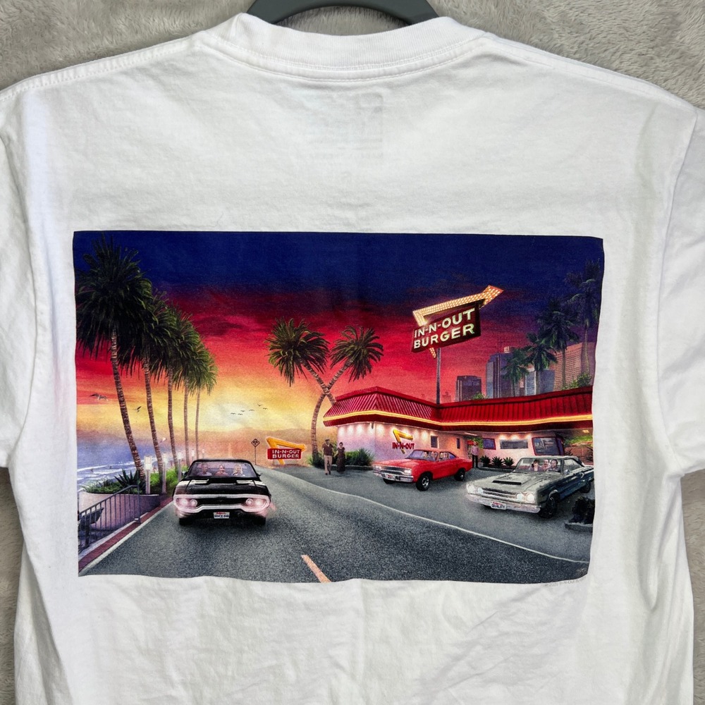 In-N-Out Burger California T-Shirt Mens S Made‎ USA Sunset Back Graphic Tee